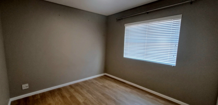 2 Bedroom Property for Sale in Olifantskop Western Cape